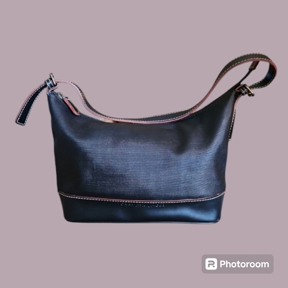 TOMMY HILFIGER Black Vinyl Shoulder Bag - Picture 1 of 10